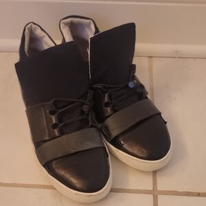 Ixos Black and White High-Top Sneakers